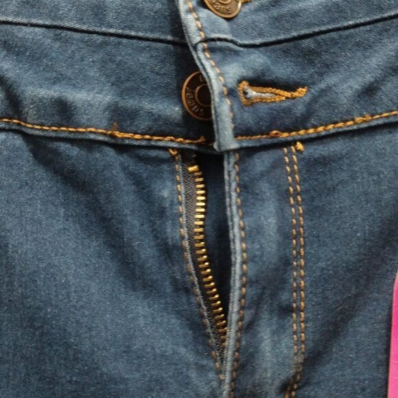 NWT Bamboo Dark Wash High Waist Capri Jeans – Size 16 - Picture 4 of 13